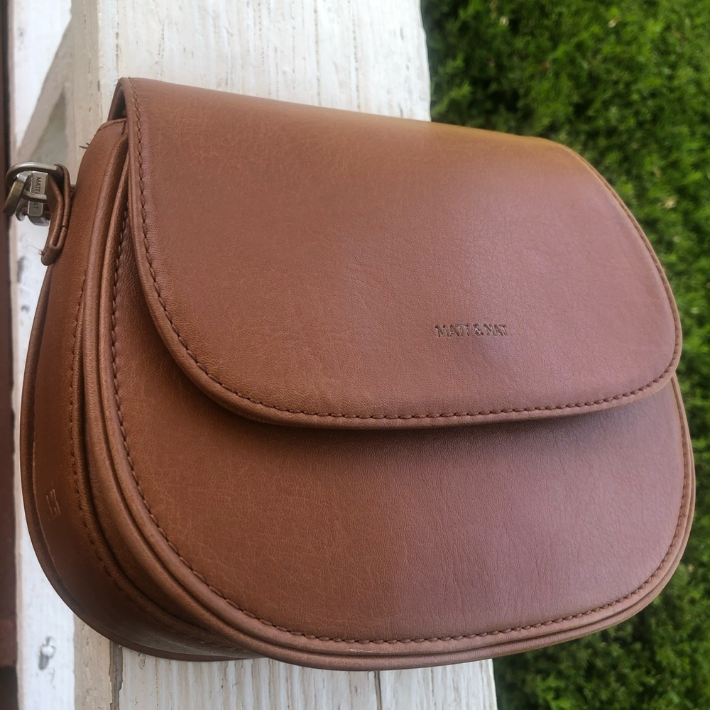 Matt & Nat Rubicon Saddle Bag In Chili
